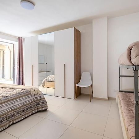 ジェーラ Casa Irisヴィラ エクステリア 写真